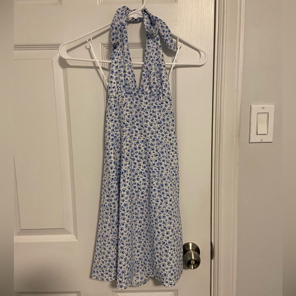 H&M Halterneck Floral Dress - Picture 4 of 5